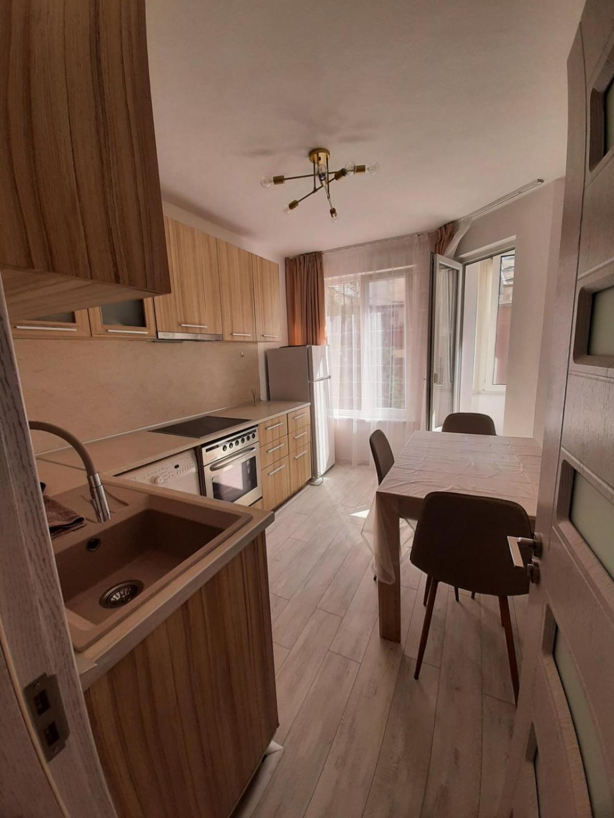 Nicole Apartment Варна Екстериор снимка